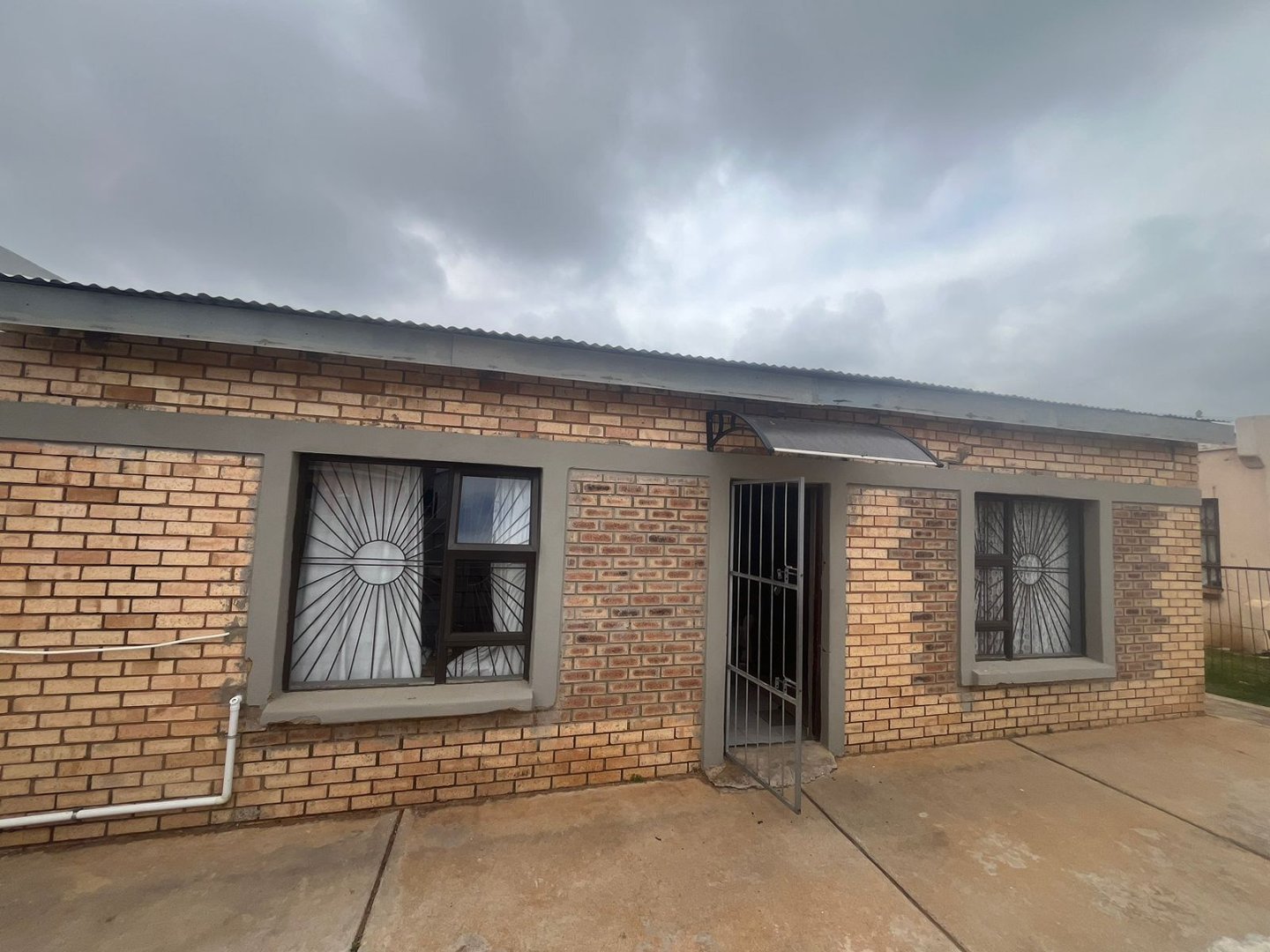 4 Bedroom Property for Sale in Kwa Nobuhle Eastern Cape